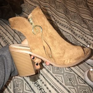 Forever 21 Peep to booties